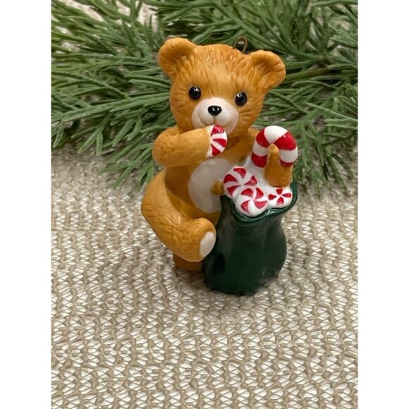 Hallmark 1989 Porcelain Collector Series “Cinnamon Bear” Keepsake Ornament - Picture 3 of 7